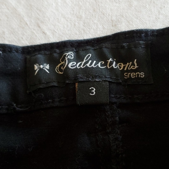 Shorts - Picture 5 of 5